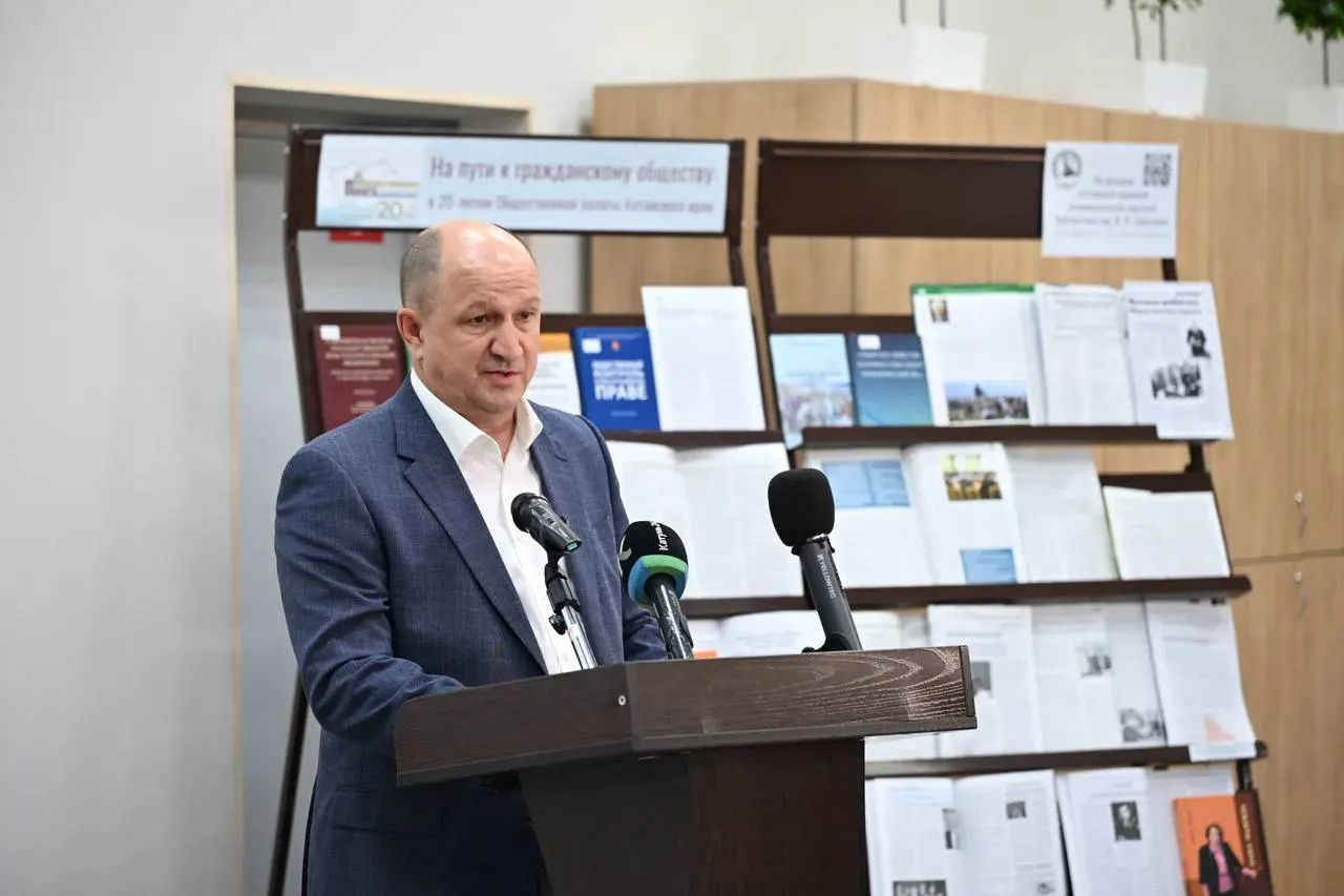На первом заседании девятого состава Общественной палаты Алтайского края единогласно выбрали председателя — им стал делегат от алтайского отделения «Деловой России» Сергей Приб. Палата определила ключевые задачи и планы работы до осени.
