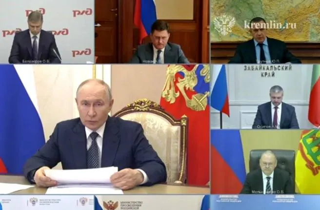 Глава региона предложил построить мини‑НПЗ и нарастить импорт топлива; президент поддержал привлечение малого и среднего бизнеса и поручил ускорить меры по обеспечению поставок.