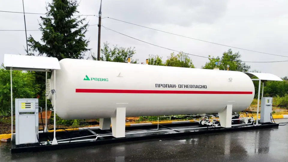 Из‑за дефицита топлива и роста цен очереди на переоборудование автомобилей под газ растянулись на несколько месяцев, поставки комплектующих отстают, а стоимость установки заметно выросла.