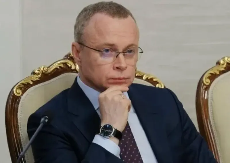 Бывшему заместителю губернатора Юрию Петухову добавили обвинение в организации притона для потребления наркотиков. Его задержали во время вечеринки в московской гостинице; ранее его подозревали в сбыте в крупном размере.