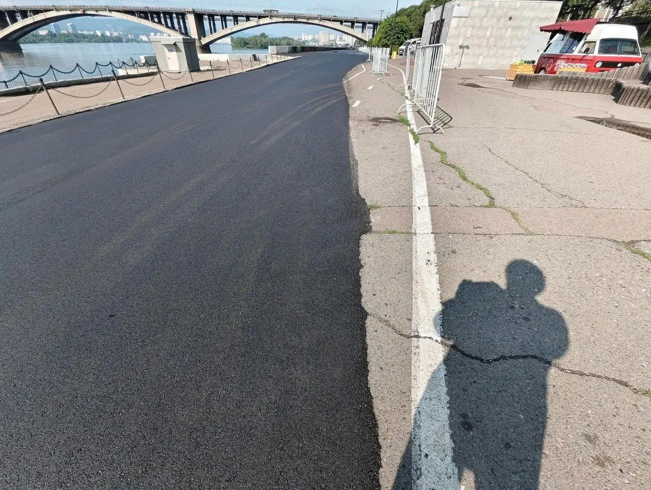 Во время инспекции на Центральной набережной мэр заявил, что на объекте не было рабочих и выразил вопросы к объёму и качеству выполняемых работ.