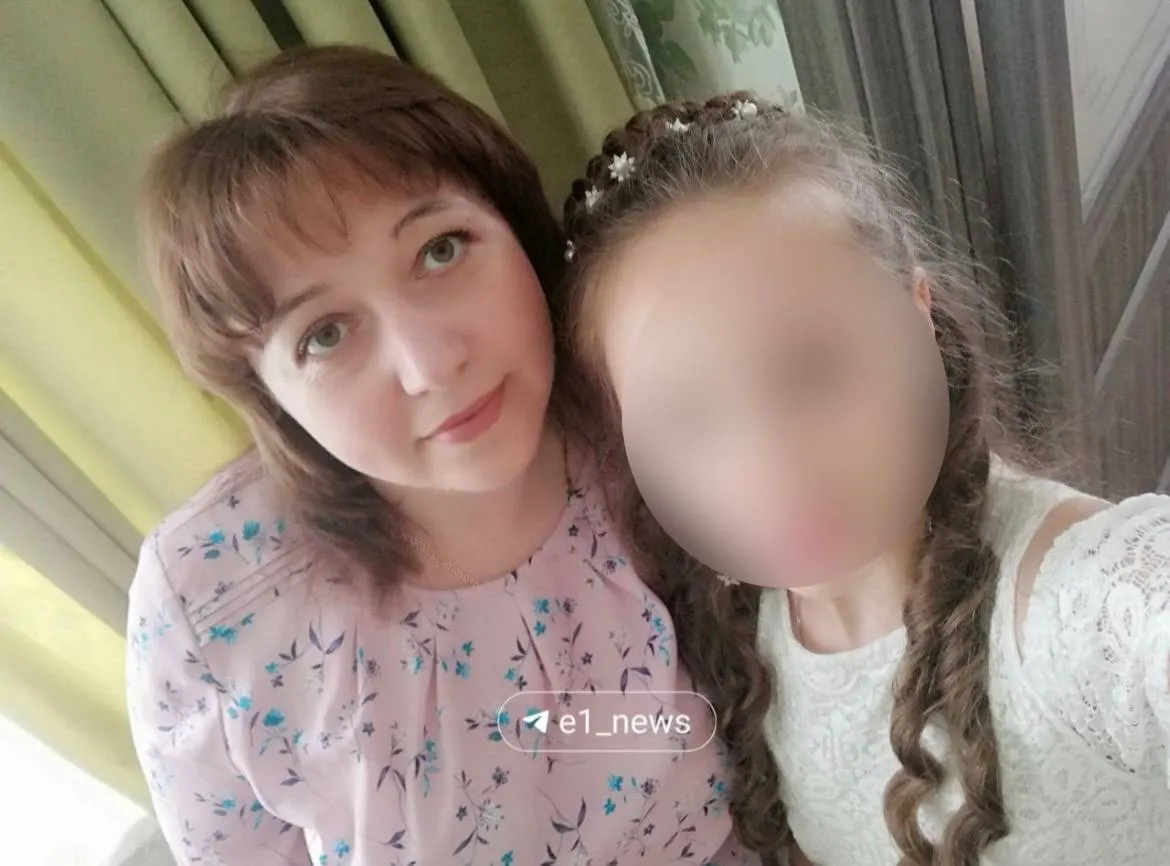 Суд присудил родственникам 46‑летней женщины компенсацию морального вреда после её гибели под колесами поезда на станции Северка.