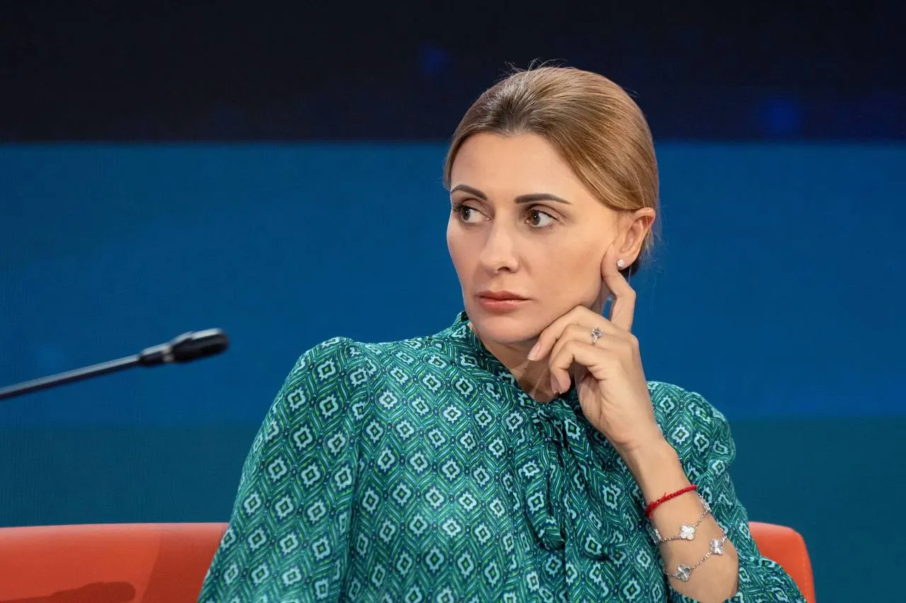 На II Форуме женщин Севера обсудили развитие инфраструктуры в регионах, поддержку женского предпринимательства и сохранение национальных ремёсел — финансовые и образовательные программы помогают сделать первый шаг.