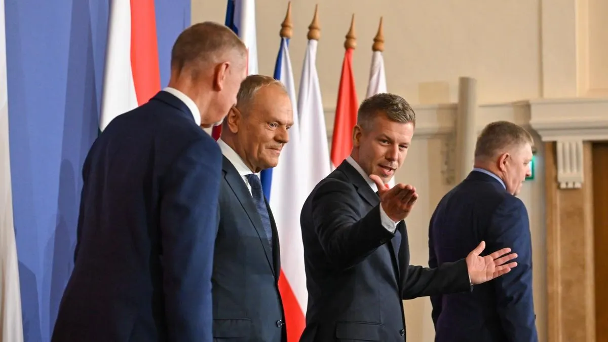 Премьер-министр Польши заявил, что власти получили от спецслужб предупреждения о возможных провокациях со стороны России и активно готовятся к разным сценариям возможной эскалации на восточном фланге НАТО.