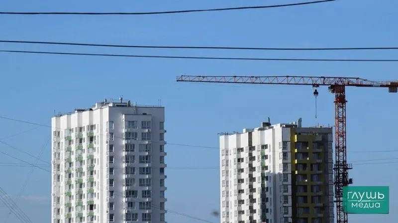 Сертификаты на приобретение жилья смогут получать с 18 лет. Соцвыплата теперь рассчитывается по средней норме 37 м² вместо 33 м². Губернатор пообещал сократить очередь к концу 2026 года.