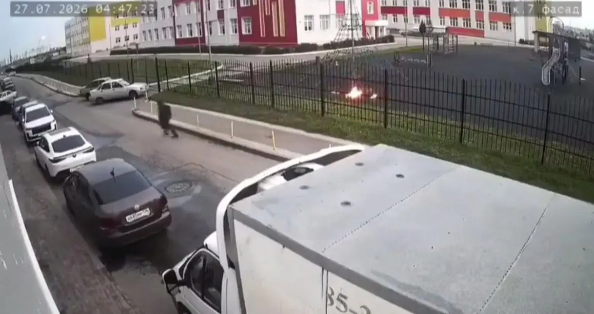 Полиция установила личность и мотивы поджигателя; по факту проводится проверка.