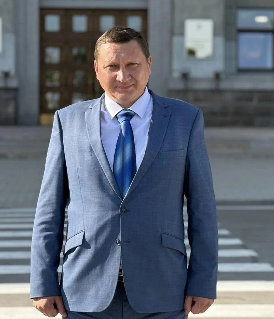Антон Протасов вернулся в правительство региона: он официально занял пост министра имущественных отношений после периода работы в бизнесе и краткого исполнения обязанностей.