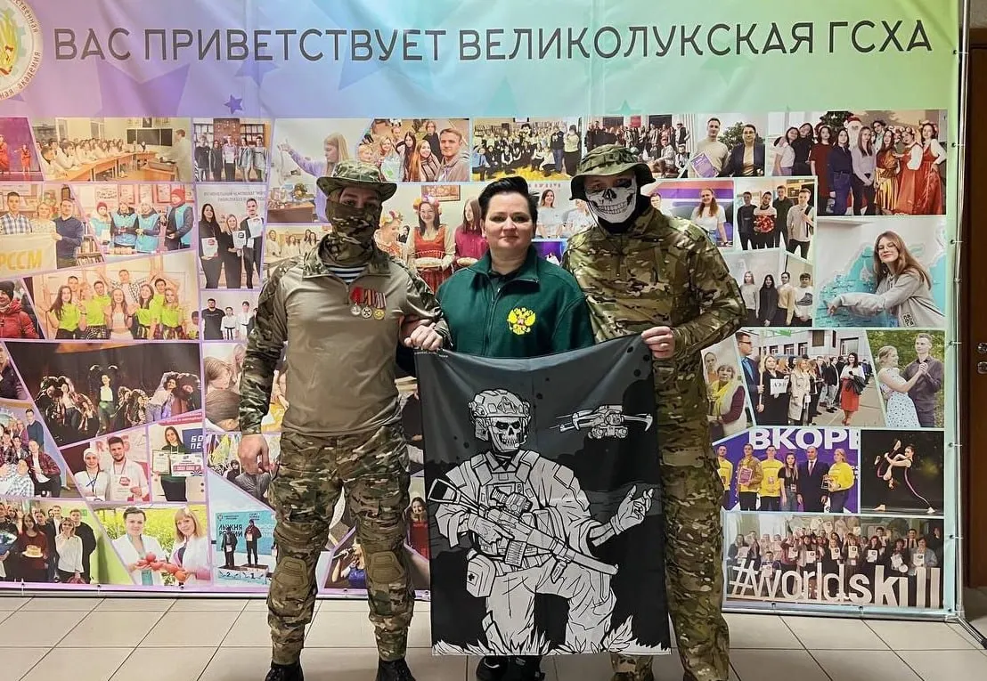 Татьяна Щеблыкина не привлекалась к уголовной ответственности и не была признана субсидиарно ответственной по иску банка о переводе 661 млн рублей в аффилированные фирмы: суды сочли доказательства недостаточными. Щеблыкина также участвует в мероприятиях для семей погибших и организует встречи ветеранов войны в Украине с детьми.