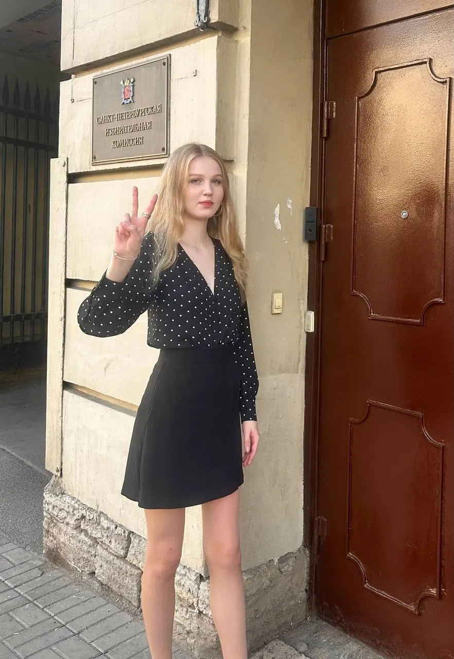 Санкт‑Петербургская избирательная комиссия признала решение ТИК №11 незаконным и обязала пересмотреть вопрос о регистрации кандидата в Закс по 6‑му округу. На повторный рассмотрение у комиссии есть десять дней.