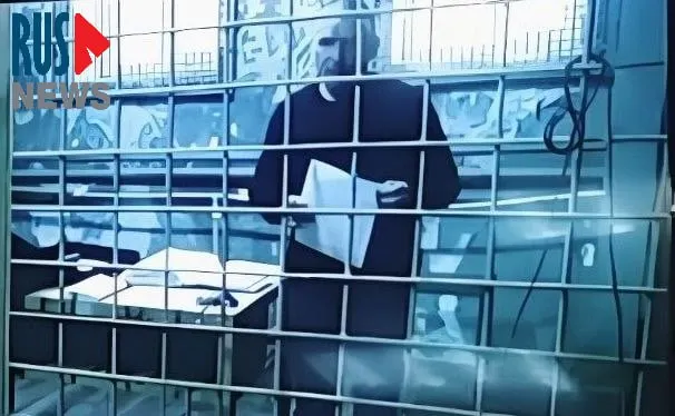 Свердловский областной суд признал незаконным постановление о непринятии жалобы по делу правозащитника Алексея Соколова. Заседание прошло без участия защитника — его не смогли подключить по видеосвязи.