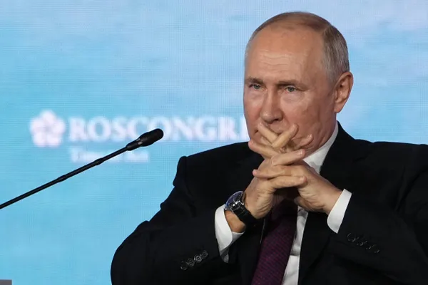 Суд удовлетворил иск госкорпорации «Роснано» о взыскании 11,9 млрд рублей с бывших топ‑менеджеров, в числе которых Анатолий Чубайс. Иск касается убытков по проекту Crocus — производству MRAM.