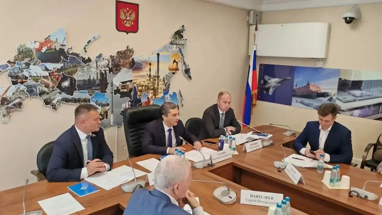 Депутат Госдумы Александр Дроздов подготовил законопроект, дающий профильным министерствам доступ к данным ФНС для мониторинга формирования цен на каждом этапе и оперативного реагирования на резкие подорожания.