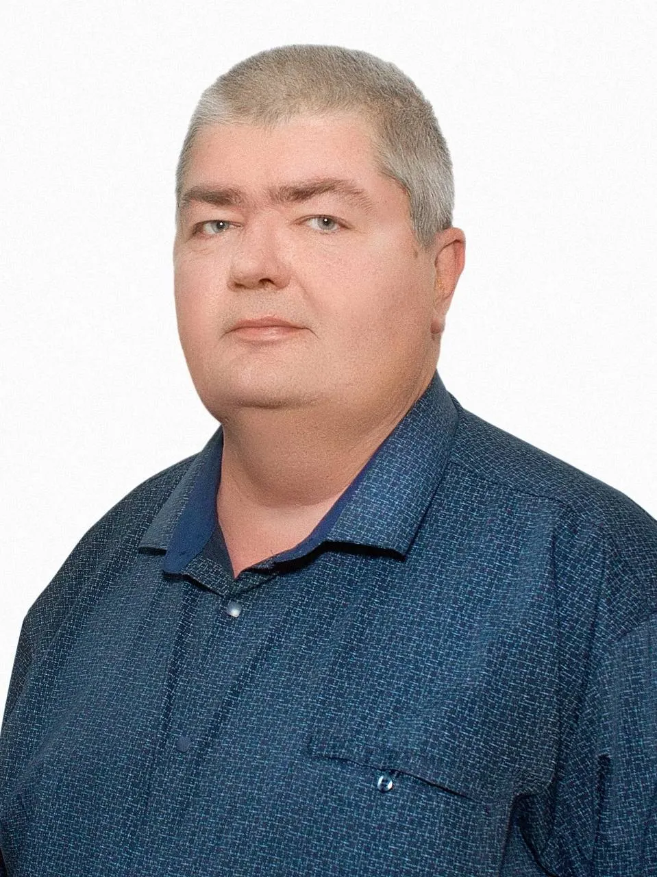В региональном отделении Мурманской области выдвинулись трое кандидатов в Госдуму от партии «ЯБЛОКО»: учитель истории, заместитель директора компании и председатель местного отделения.