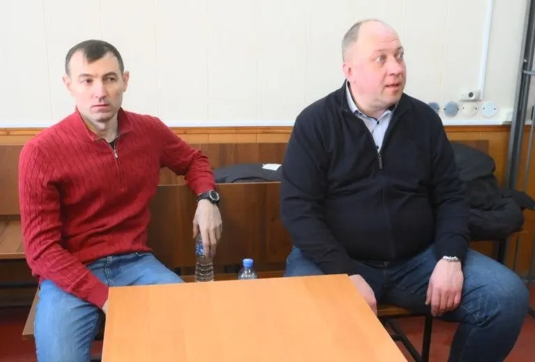 В Московском гарнизонном военном суде продолжаются слушания по делу полковника Юрия Захаренко и подполковника Михаила Баранова; прокуратура потребовала для Баранова дополнительно штраф в 10 млн рублей.