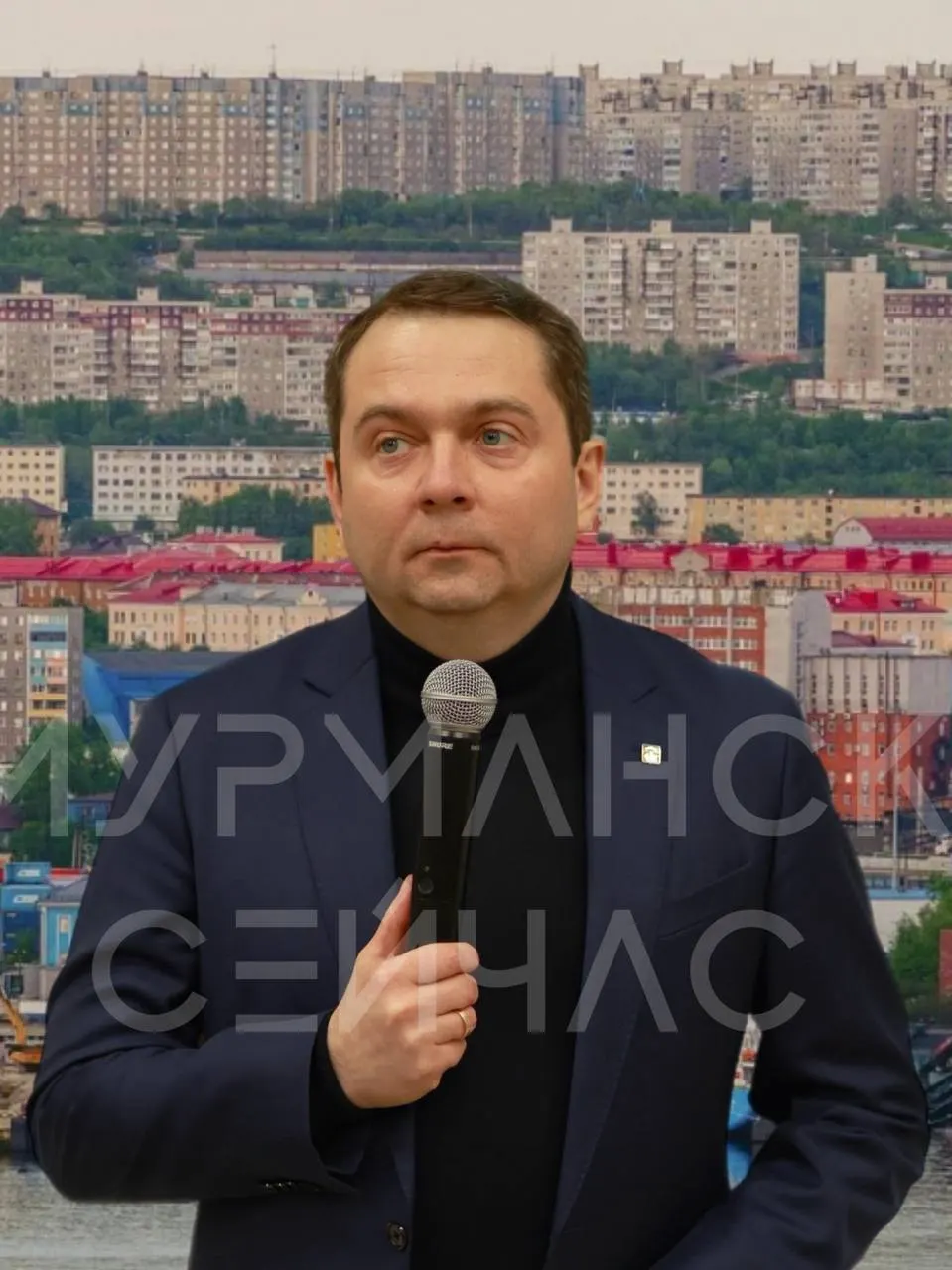 Губернатор проведёт открытую встречу 16 июля в 18:30 в гимназии №5 (ул. Карла Маркса, 13). Темы обсуждения не ограничены — можно приходить с вопросами и обращениями.