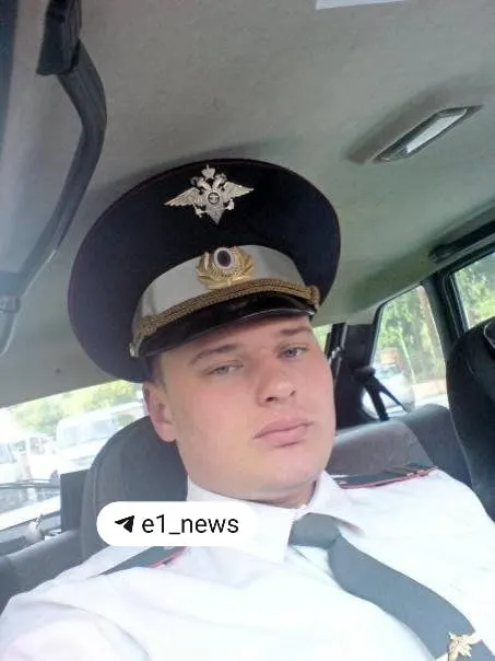 Бывшие коллеги сообщили, что в 2011 году инспектора Александра Реверука уволили из полка ДПС после того, как он прострелил напарника. Тогда ему дали шесть месяцев и присудили компенсацию, которую пострадавший утверждает, так и не получил.