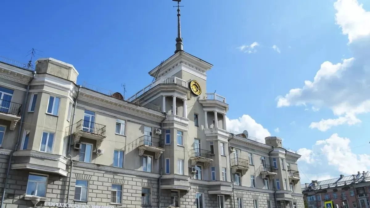 Дочь автора заявила о готовности передать права на знаменитую фразу муниципалитету. Вопрос рассматривают в Палате по патентным спорам, решение ожидает утверждения руководителя Роспатента.