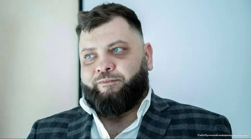 Губернатор представил 40‑летнего Юрия Симонова. Ему поручено развивать цифровые сервисы, внедрять новые технологии в работе органов власти и усиливать защиту информационных систем.