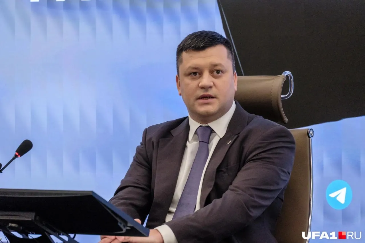 Экс-мэр заявил, что решение совета направлено на очернение его репутации. Адвокат сообщил, что Мавлиев не был уведомлён о заседании и намерен защищать честь и деловую репутацию в суде.