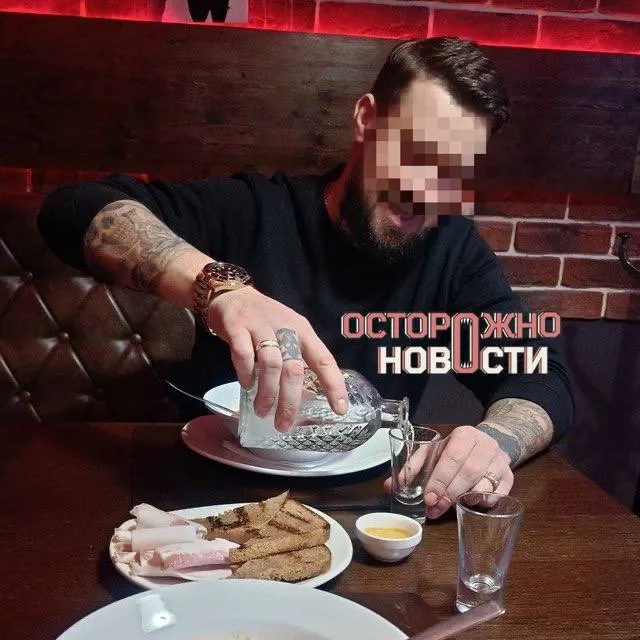 Бутырский суд поместил под стражу 39‑летнего владельца табачных точек из Симферополя после саркастического комментария под публикацией о якобы сбитых беспилотниках; через месяц ему провели обыск и отправили в СИЗО.