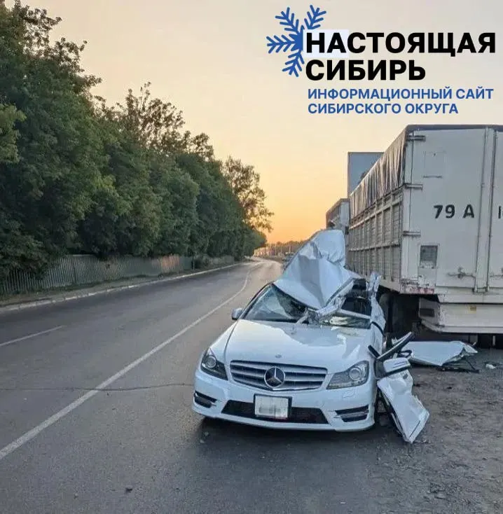 Октябрьский районный суд отправил под стражу 26‑летнего барнаульца: 13 июля на Власихинской из‑за пьяного водителя Mercedes C200 погибли две девушки. Возбуждено уголовное дело по ч. 6 ст. 264 УК РФ.
