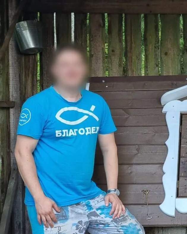 42‑летнего мужчину задержали при попытке скрыться. Девочка пропала 2 июля, её тело с признаками насилия нашли на следующий день; возбуждено уголовное дело.