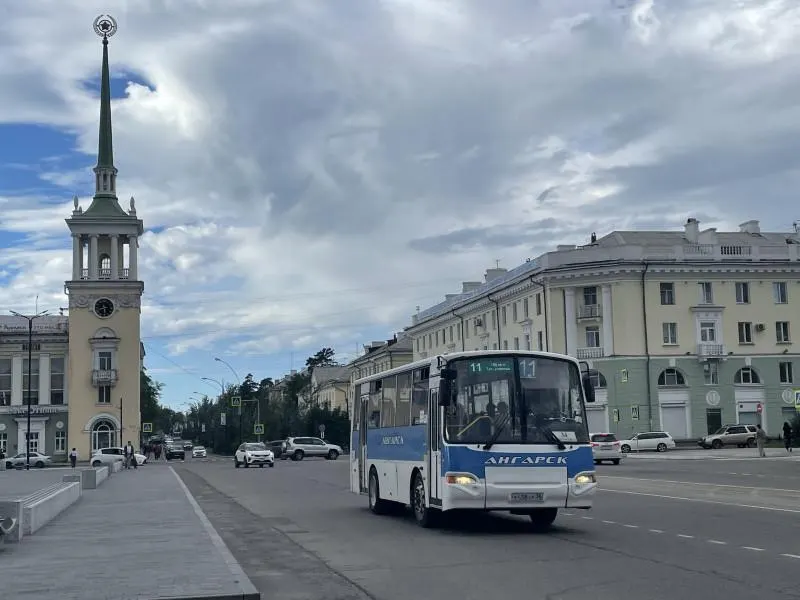 Администрация Ангарского округа сообщила о повышении тарифов: городские автобусы подорожали до 60 рублей, а билеты на рейсы Ангарск — Иркутск вырастут с 190 до 250 рублей из‑за удорожания дизеля, бензина и запчастей.