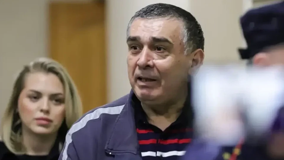 Шахина Шыхлински, приговорённого к 24 годам, и его сына могут включить в обмен на отбывающих срок россиян в Азербайджане; вопрос планируется обсудить на двусторонних переговорах.