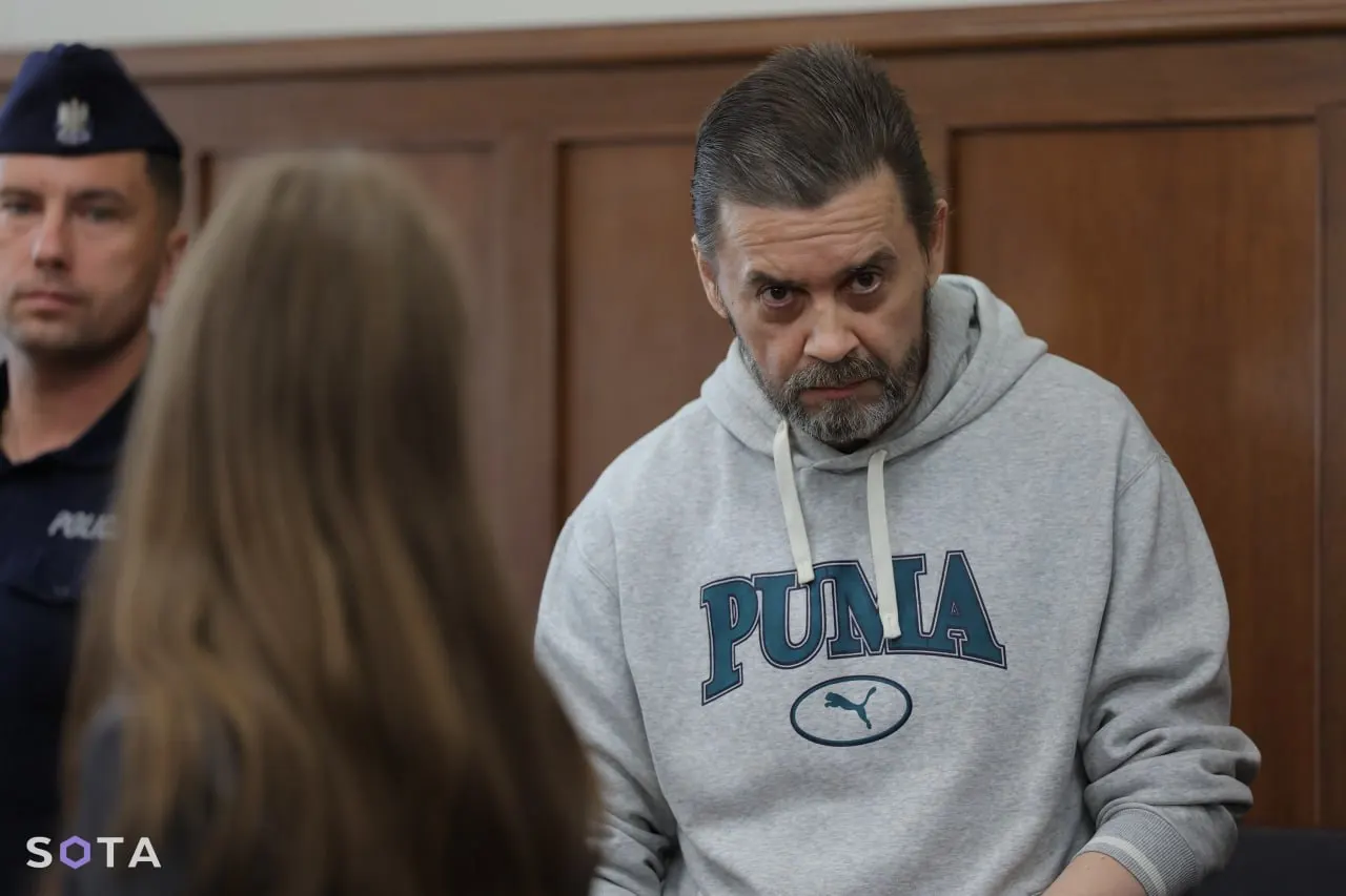 Прокурор и адвокат Леонида Волкова заявили о риске побега и возможных связях Блинова с предполагаемым посредником Виктором Павелко.