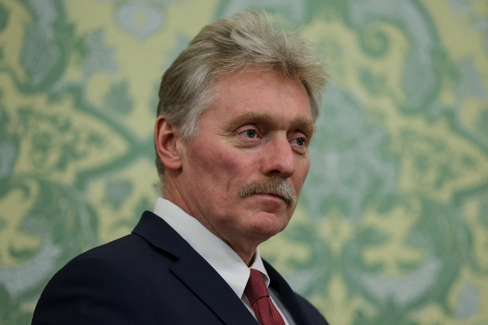 Пресс‑секретарь президента Дмитрий Песков заявил, что позиция азербайджанского лидера вызывает разногласия, но они не должны портить отношения. Он также прокомментировал шутку Алиева о журналисте Михаиле Гусмане.