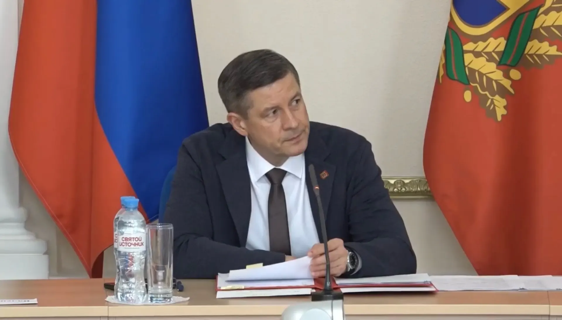 После атаки по жилому дому в Советском районе Брянска погиб один человек и шестеро пострадали; жильцы эвакуированы.