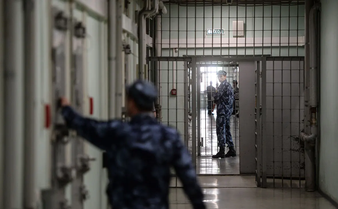 Суд вынес пожизненный срок гражданину Карачаево-Черкесии по обвинениям в госизмене и участии в запрещённой террористической организации.