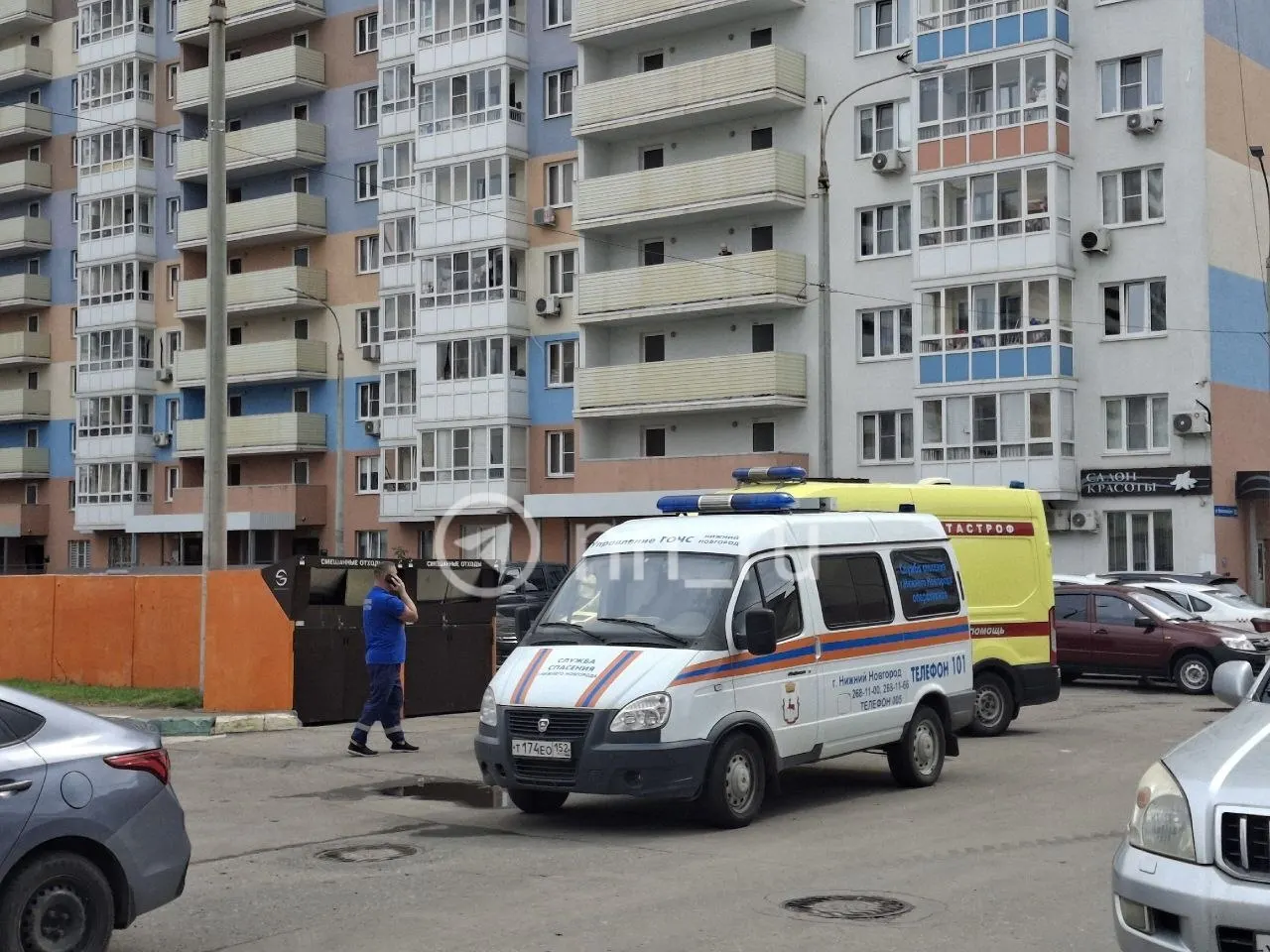 Несколько беспилотников были сбиты; падение зафиксировано возле жилого дома, ущерб отсутствует, пострадавших нет.