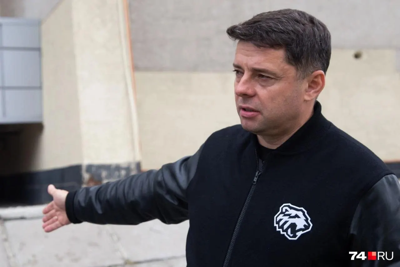 Уволен директор дворца спорта и ряд подчинённых; представители городской администрации пока не дают комментариев.