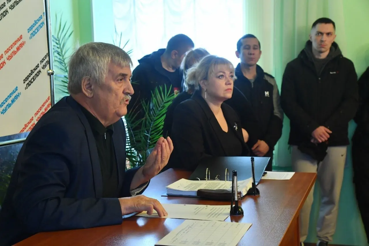 Бывший руководитель администрации поселка Чульман получил условный срок за халатность, повлекшую смерть 12-летней девочки в результате нападения бездомных собак.