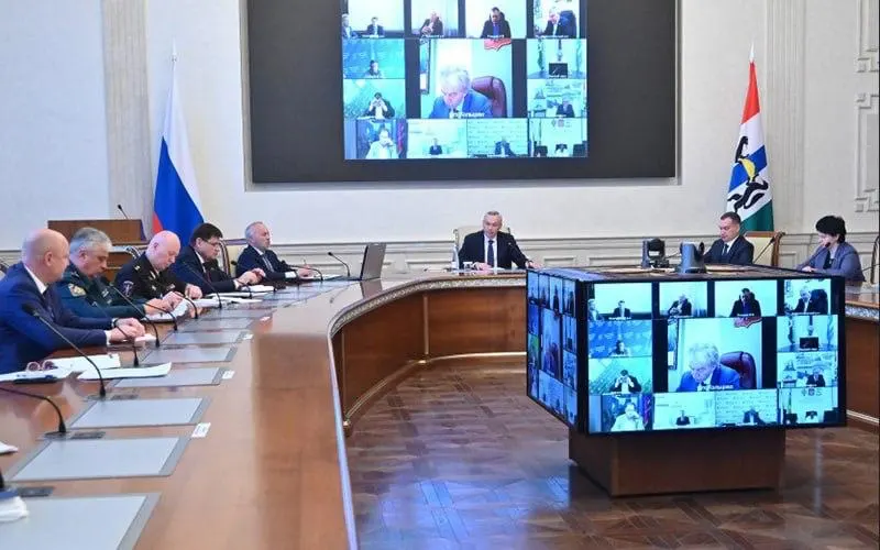 В Новосибирской области принимаются меры по стабилизации поставок бензина; увеличены суточные объемы поставок и обеспечено движение транспорта.