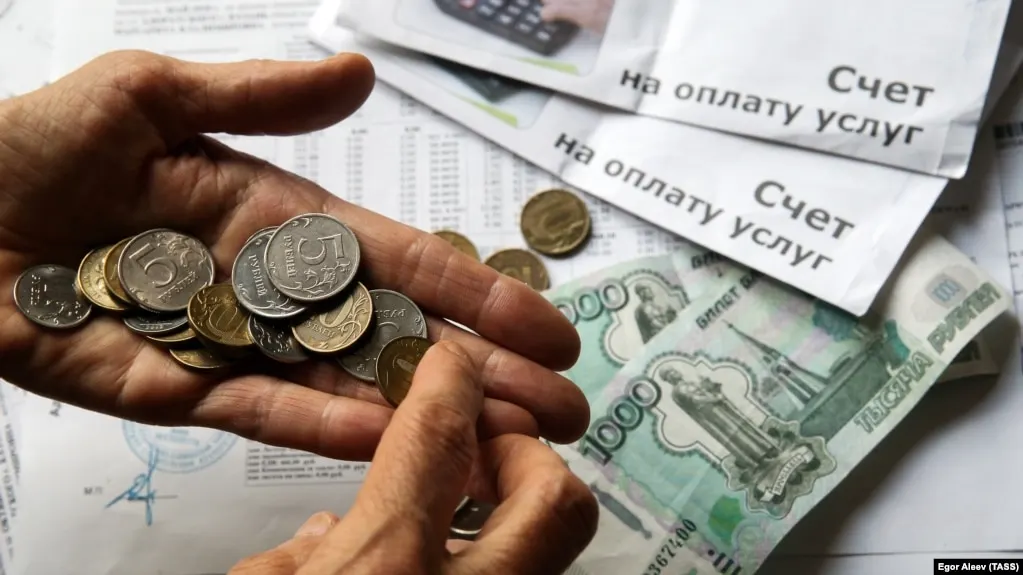 В регионах Северного Кавказского федерального округа зафиксированы самые низкие среднедушевые доходы. Ингушетия демонстрирует показатель 24,7 тыс. рублей в месяц, что почти в три раза ниже среднего по стране.
