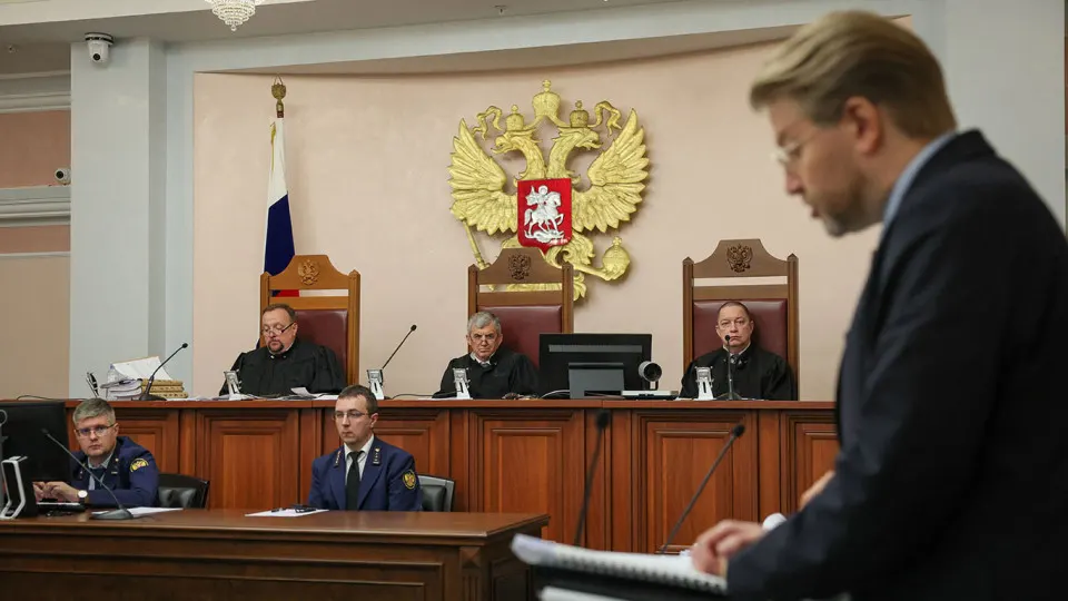Верховный суд отклонил ходатайства о приобщении материалов и вызове свидетеля по делу партии «Яблоко», которая оспаривает решение о снятии с выборов.