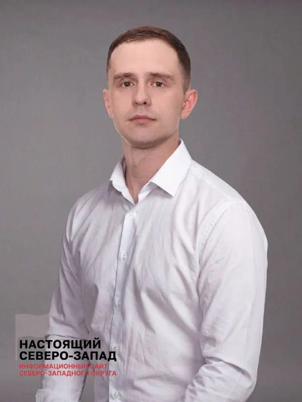 31-летний Евгений Жигалов планировал баллотироваться в Законодательное собрание Санкт-Петербурга и подал рапорт на отпуск для участия в выборах; рапорт был отклонён, после чего его перевели в другое подразделение.