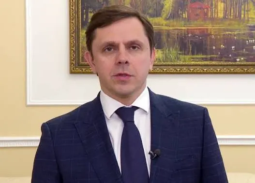 Губернатор Орловской области попросил жителей внимательно наблюдать за окружением и незамедлительно информировать спецслужбы о любых признаках угроз.