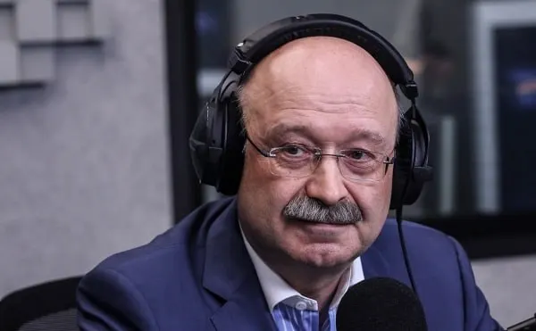 Экономист считает, что милитаризация экономики — утопия: для перехода потребуются годы, институты и массу правовых актов, иначе экономика окажется под угрозой кризиса.