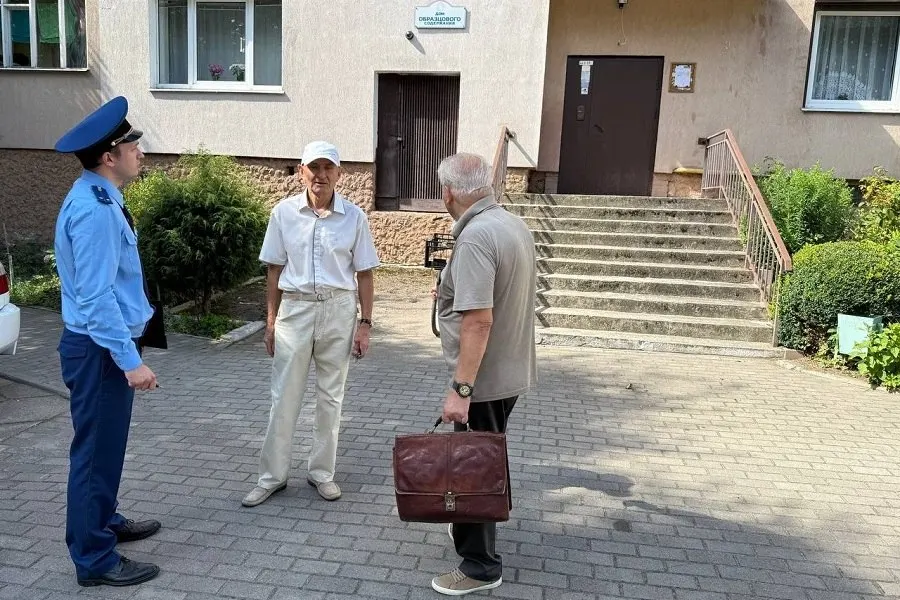 Проверка выявила нарушения в сфере управления общим имуществом в восьми домах, будут приняты меры прокурорского реагирования.