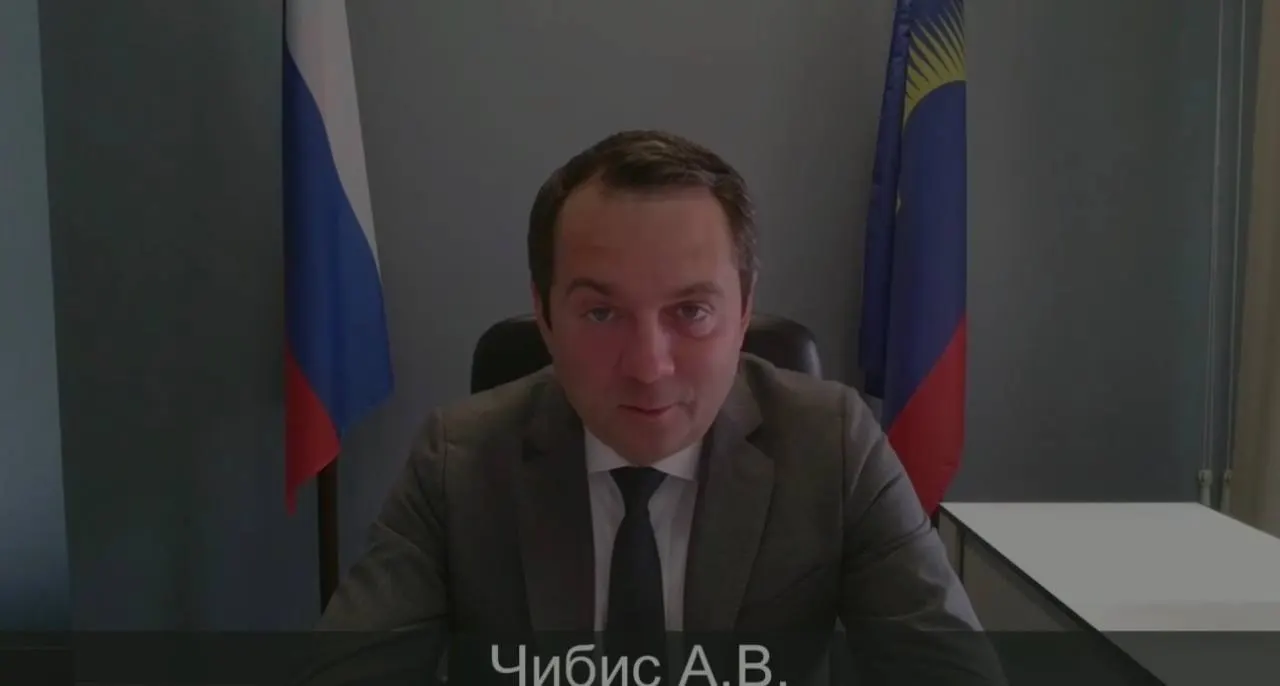 Глава региона призвал работодателей предусмотреть особые условия для родителей школьников 1 сентября и позволить приходить на работу позже, особенно для родителей первоклассников.