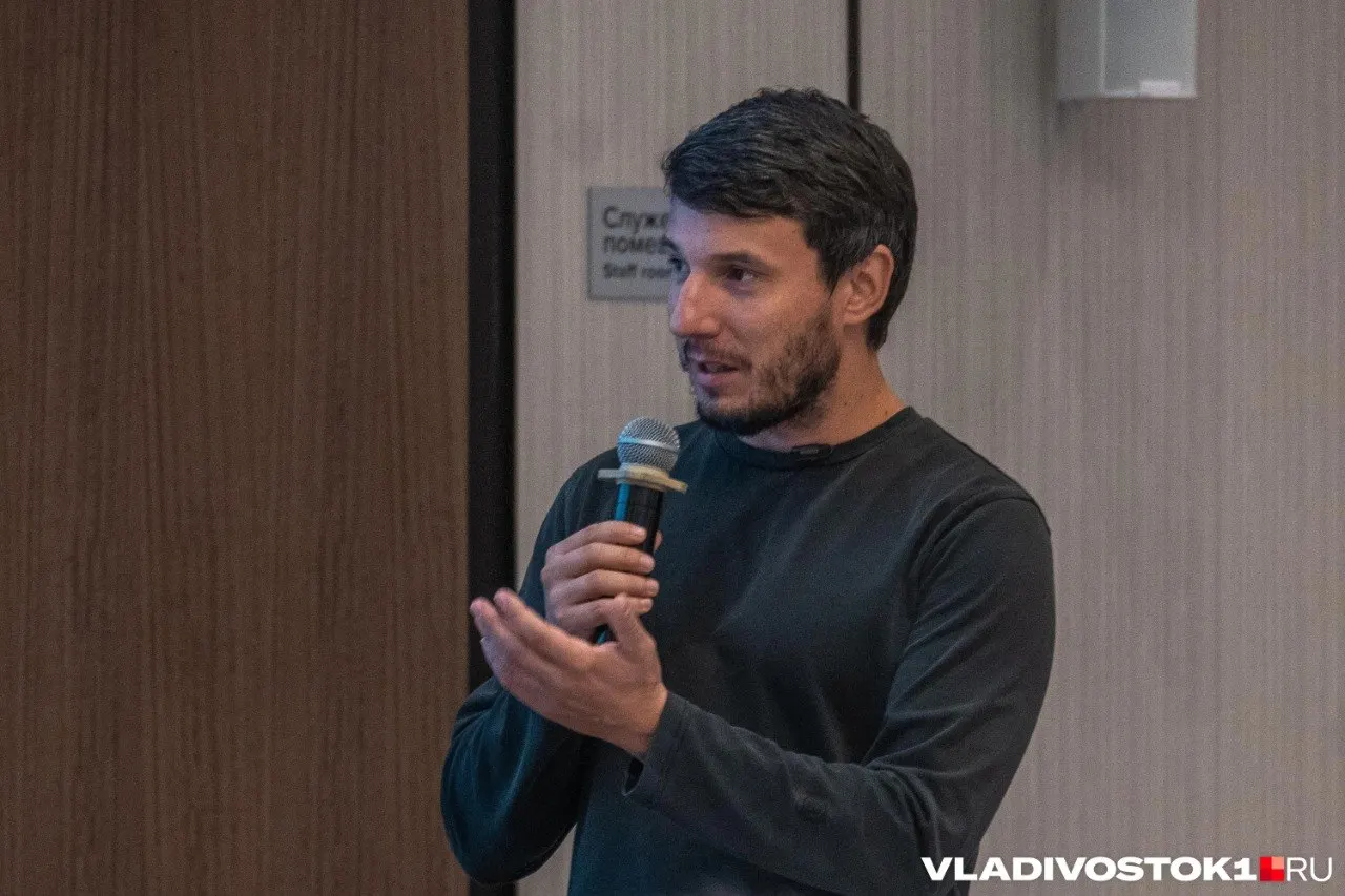 На встрече во Улан-Удэ обсудили меры по расширению горизонтов планирования закупок и усилению критериев качества при выборе подрядчиков.