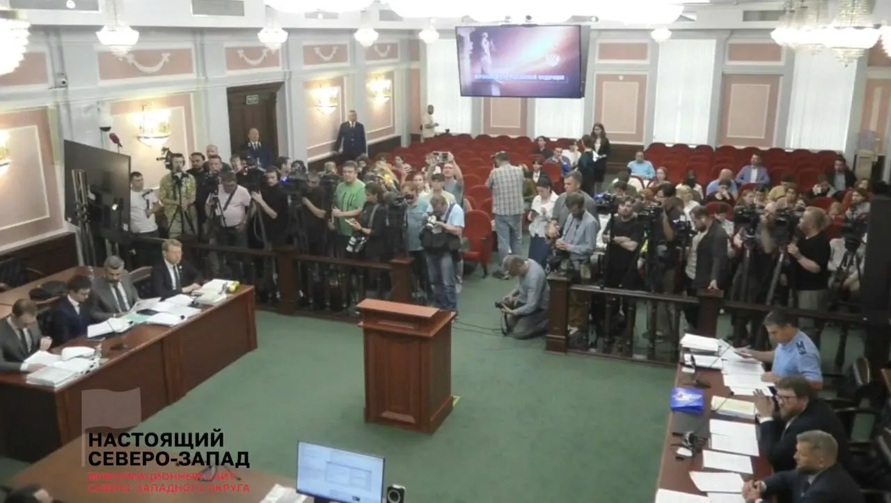 Иск подан партией «Родина»: речь идёт о цитатах, изображениях и обвинениях в оплачиваемой агитации, а также вопросов по отсутствию иностранного финансирования кандидатов, и возможной экстремистской риторике.
