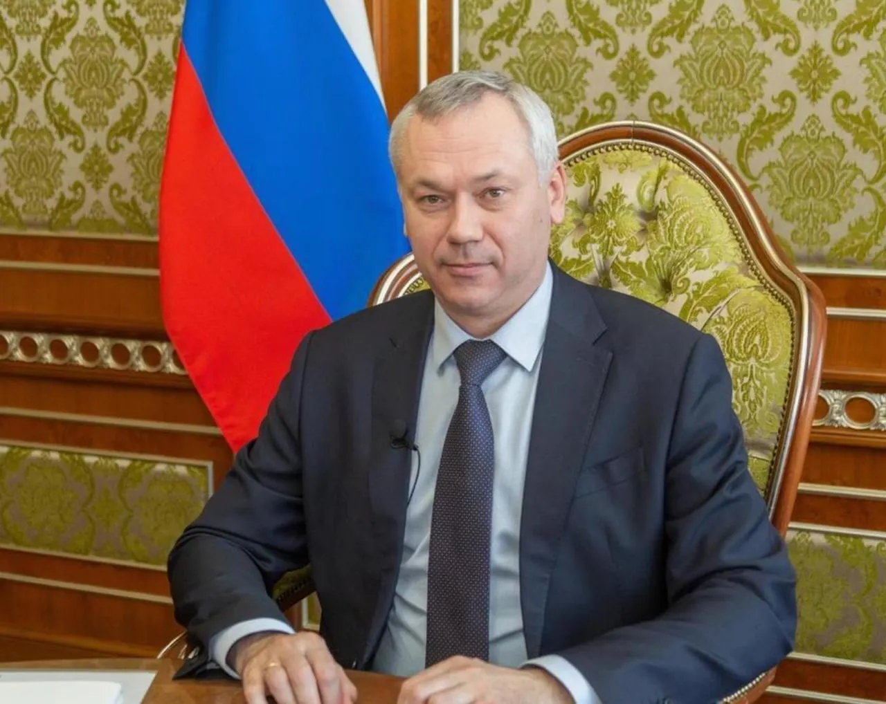 За год зафиксированы штрафы по правилам дорожного движения на общую сумму 22,5 тыс. рублей: превышение скорости, непристегнутый ремень, проезд на красный и другие нарушения; наиболее резонансное — ускорение свыше 60 км/ч на участке дороги.