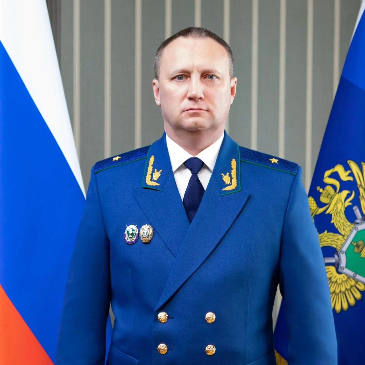 3 августа заместитель генерального прокурора официально представил Михаила Филичева как нового прокурора Приморского края. Ранее он возглавлял прокуратуру Бурятии и имеет государственные награды.