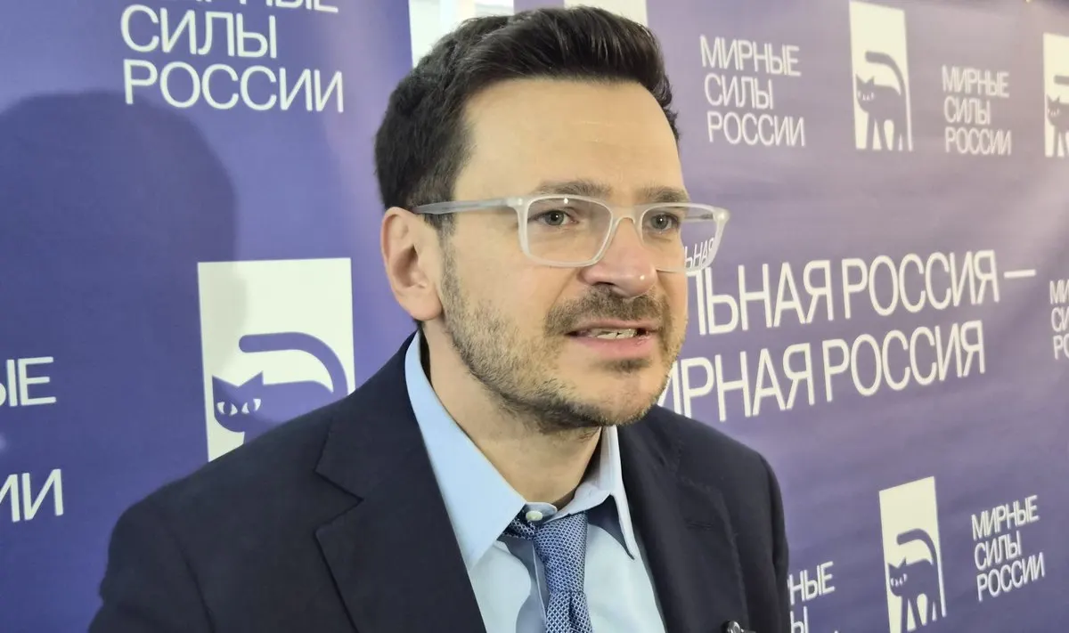 Партия Мирная Россия заявила, что отстранение Яблока от выборов — политическое решение, и анонсировала акцию протеста под названием «Полдень за мирную Россию».