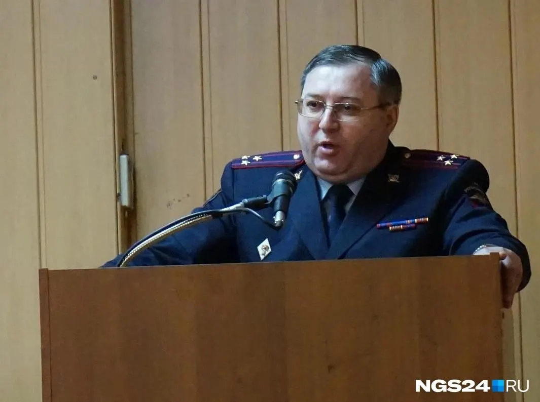 Глава краевой полиции Красноярска уходит с поста; он возглавит полицию ЕАО, место преемника пока не объявлено.