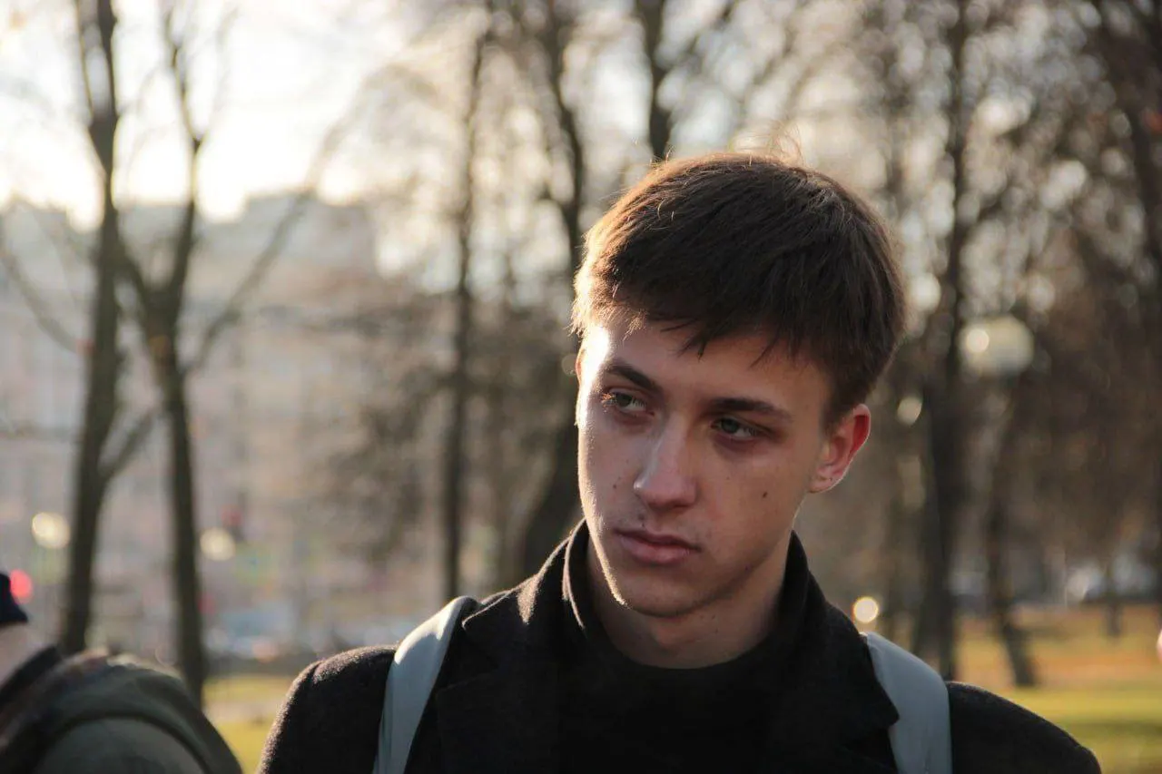 Суд Замоскворецкий районный суд Москвы отказал Евгению Малюгину в удовлетворении иска к Минюсту об оспаривании включения в реестр иностранных агентов, и он стал самым молодым «иноагентом» в истории применения закона.